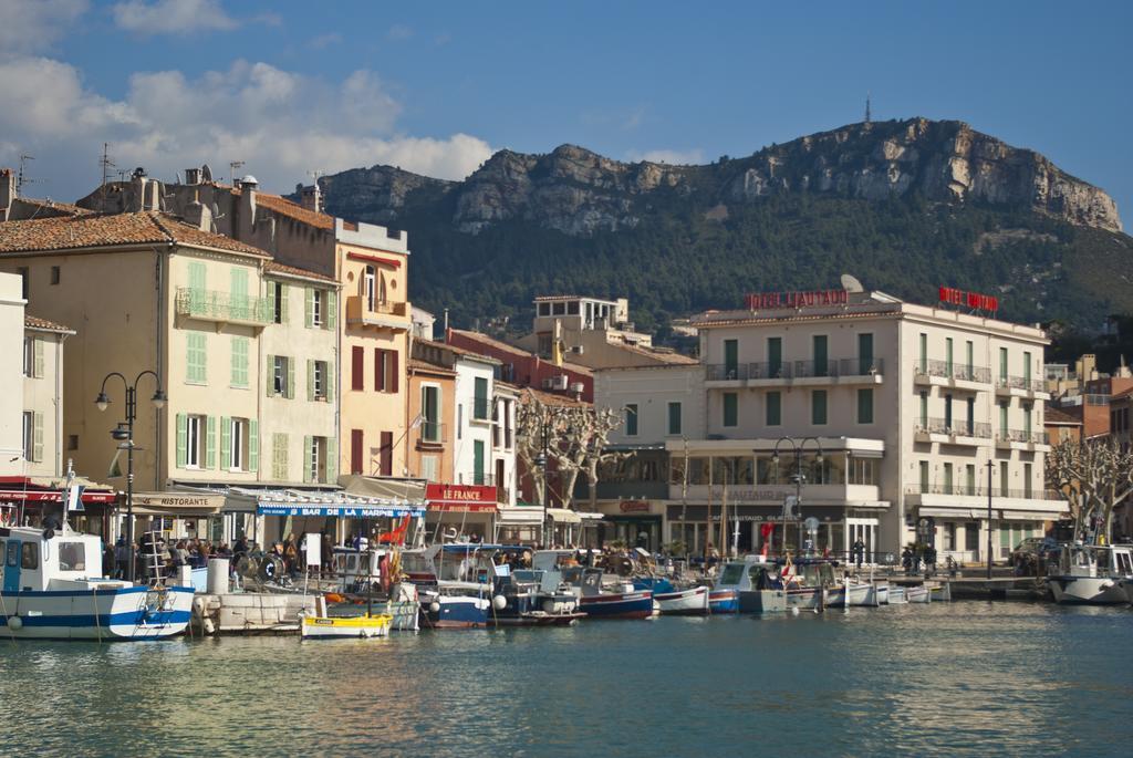 Appartement Les Barques, Vue splendide sur le port de Cassis Chambre photo